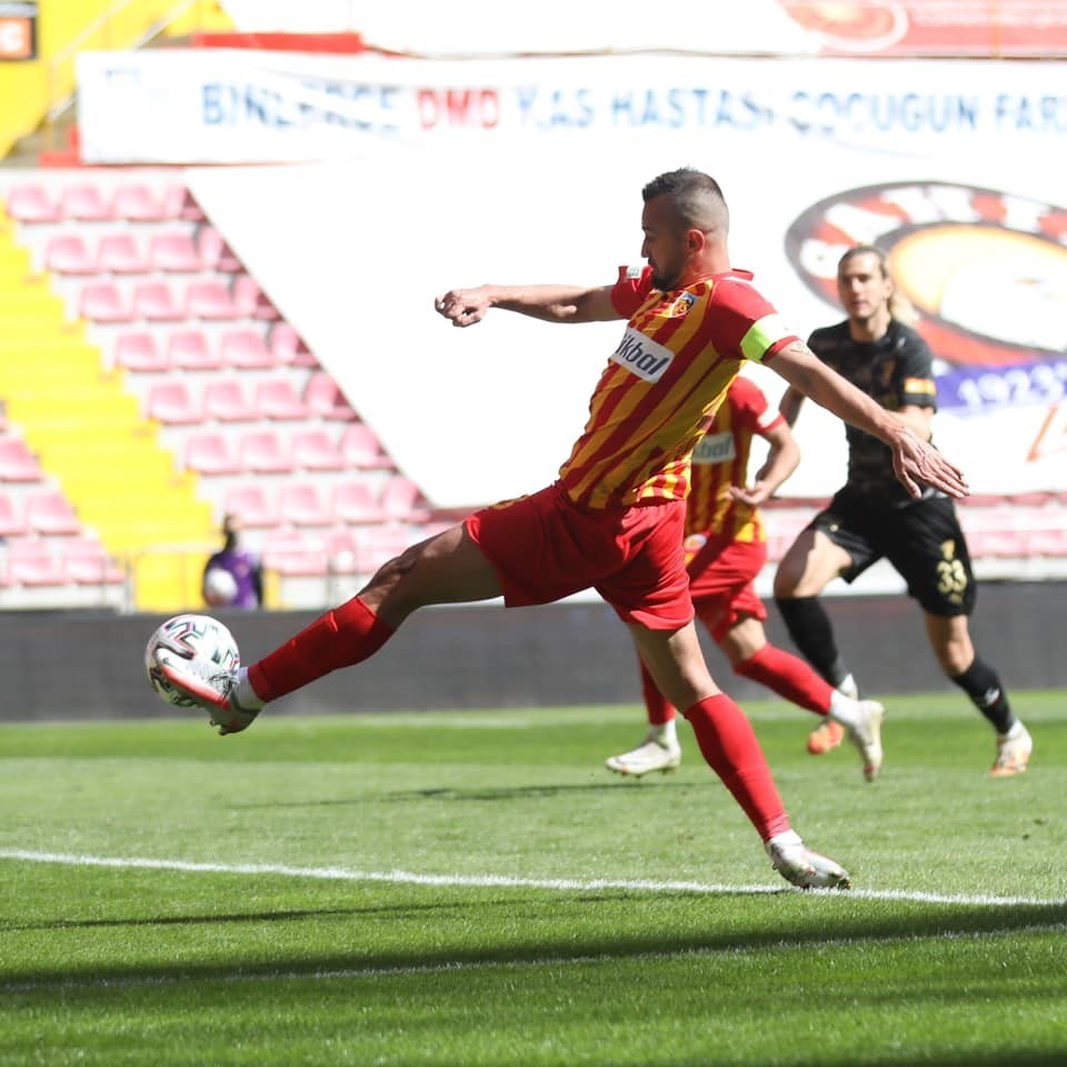 Kayserispor 1-1 Göztepe 👉 İlhan Parlak-Atınç Nukan