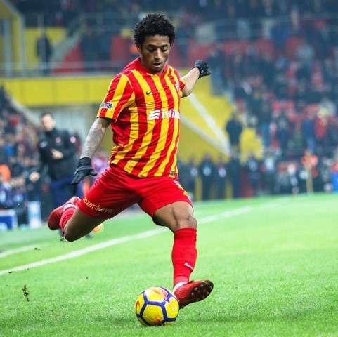 Şut Pası yada Kilit Pas