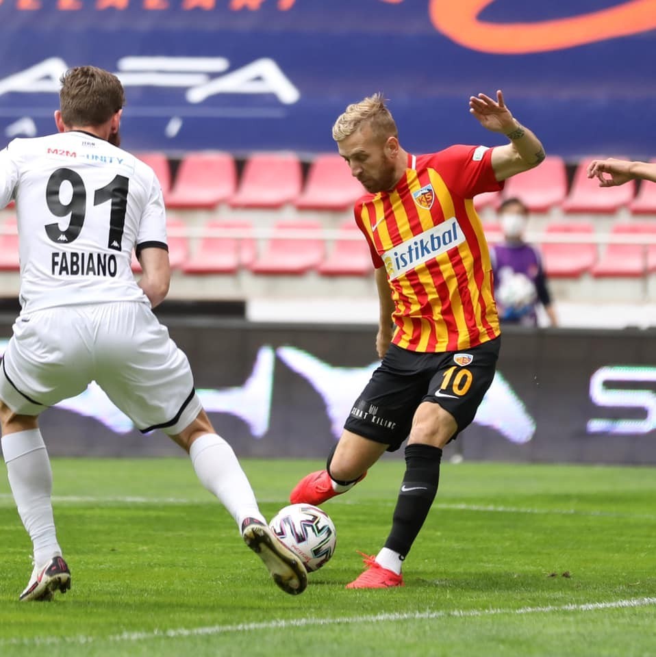 91 Fabiano Leisman - 10 Pedro Henrique