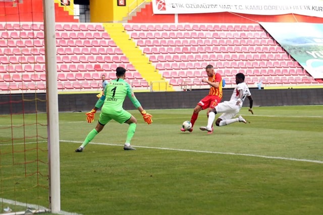 2019-2020 Süper Lig:Kayserispor 1-1 Gaziantep FK Maçını Galerisi