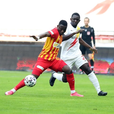 Kayserispor, Yaw Ackah'ı B.B.Erzurumspor'a kiraladı.