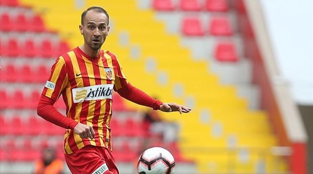 Şamil Çinaz'dan Ayrılık Mesajı