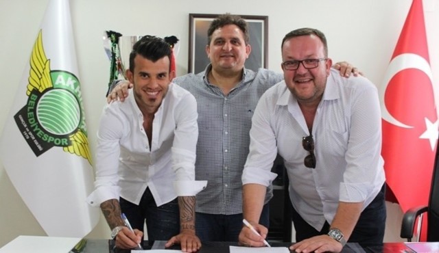 Kayserispor'lu Güray Vural Akhisarspor ile Anlaştı.