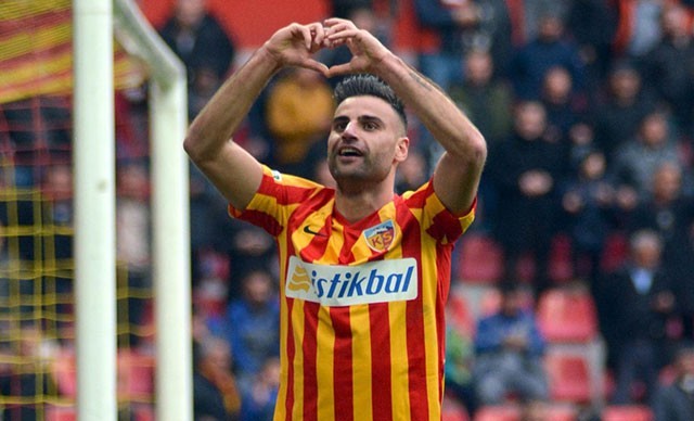 Deniz Türüç'ten Tarihi Cevap