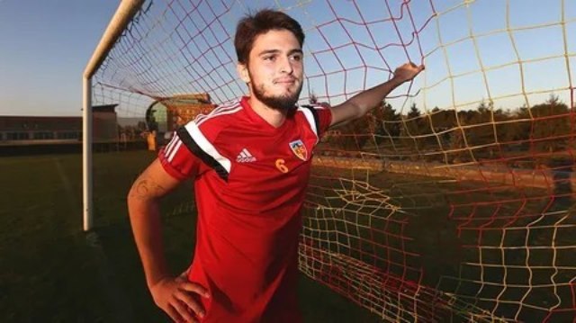 Okay Yokuşlu sakatlandı