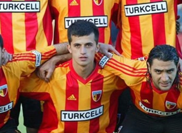 İlhan Parlak; Şu andaki aklım olsa Fenerbahçe'ye değil Sevilla'ya giderdim.