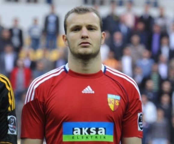 Gökhan Değirmenci'nin Babası Vefat Etti.