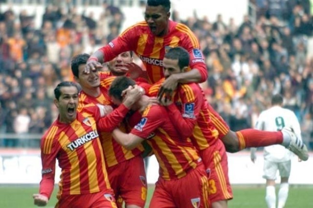 Bu Sefer Tamam Gibi , Aziza Makukula