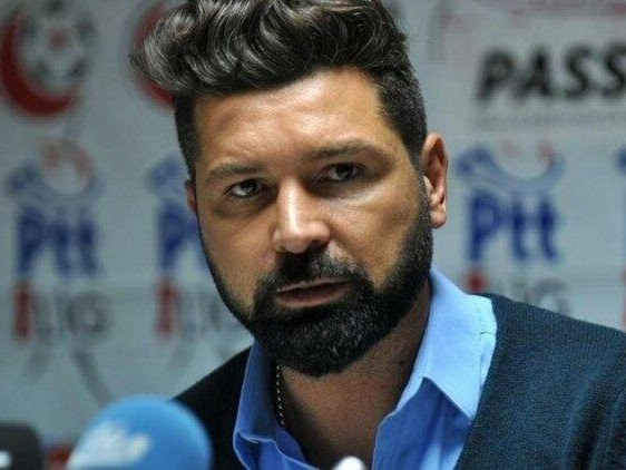 Hakan Kutlu; Futbolcularımı Kutluyorum