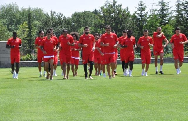 Kayserispor'da Kiralık Gönderilecekler Belli Olmaya Başladı.