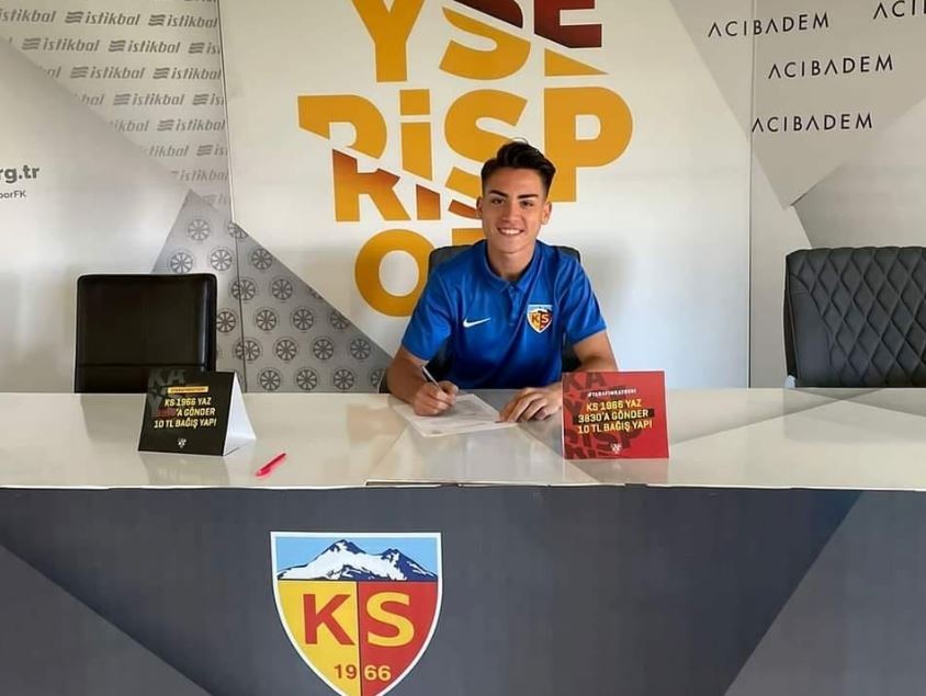 Kayserispor, Altyapıdan Ethem Balcı ile Profesyonel Sözleşme İmzaladı.