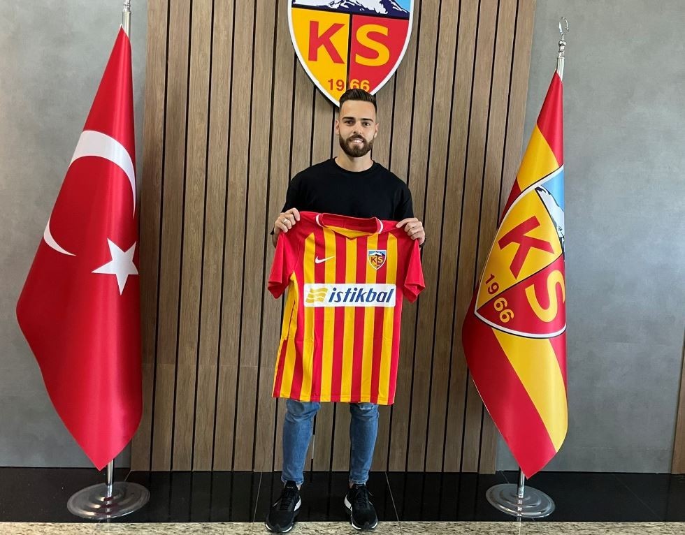 Kayserispor Portekizli oyuncu Miguel Cardoso’yı renklerine bağladı.