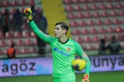 Kayserispor'da ilk 8 Maçta Kaleci Karneleri