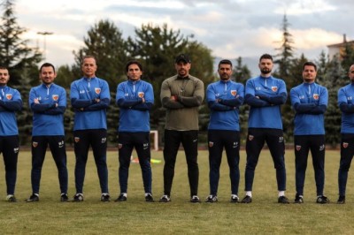Kayserispor'da Çağdaş Atan'ın Teknik Ekibi Belli Oldu.