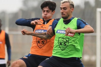 Kayserispor'lu Futbolcular Cuma Günü Kayseri'de Toplanacaklar.