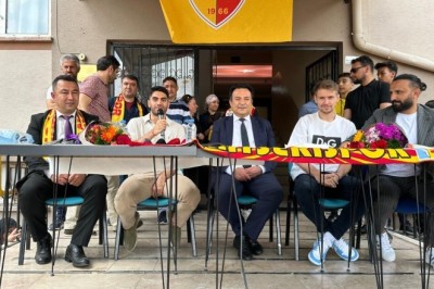 Kayserispor'da Okul Ziyaretleri Devam Ediyor.