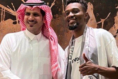 Bernard Mensah Al-Tai FC ile Anlaştı.