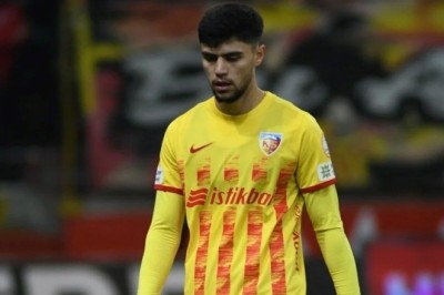 Kayserispor, Arif Kocaman'la Sözleşmesine Tekrar Uzattı.