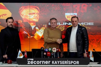 Kayserispor Teknik Direktörü Erling Moe İmza Töreninden Kareler